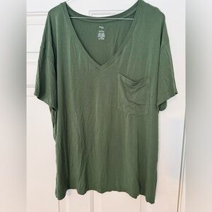 Women’s Kyte Living by Kyte Baby Front Pocket V-Neck T-Shirt